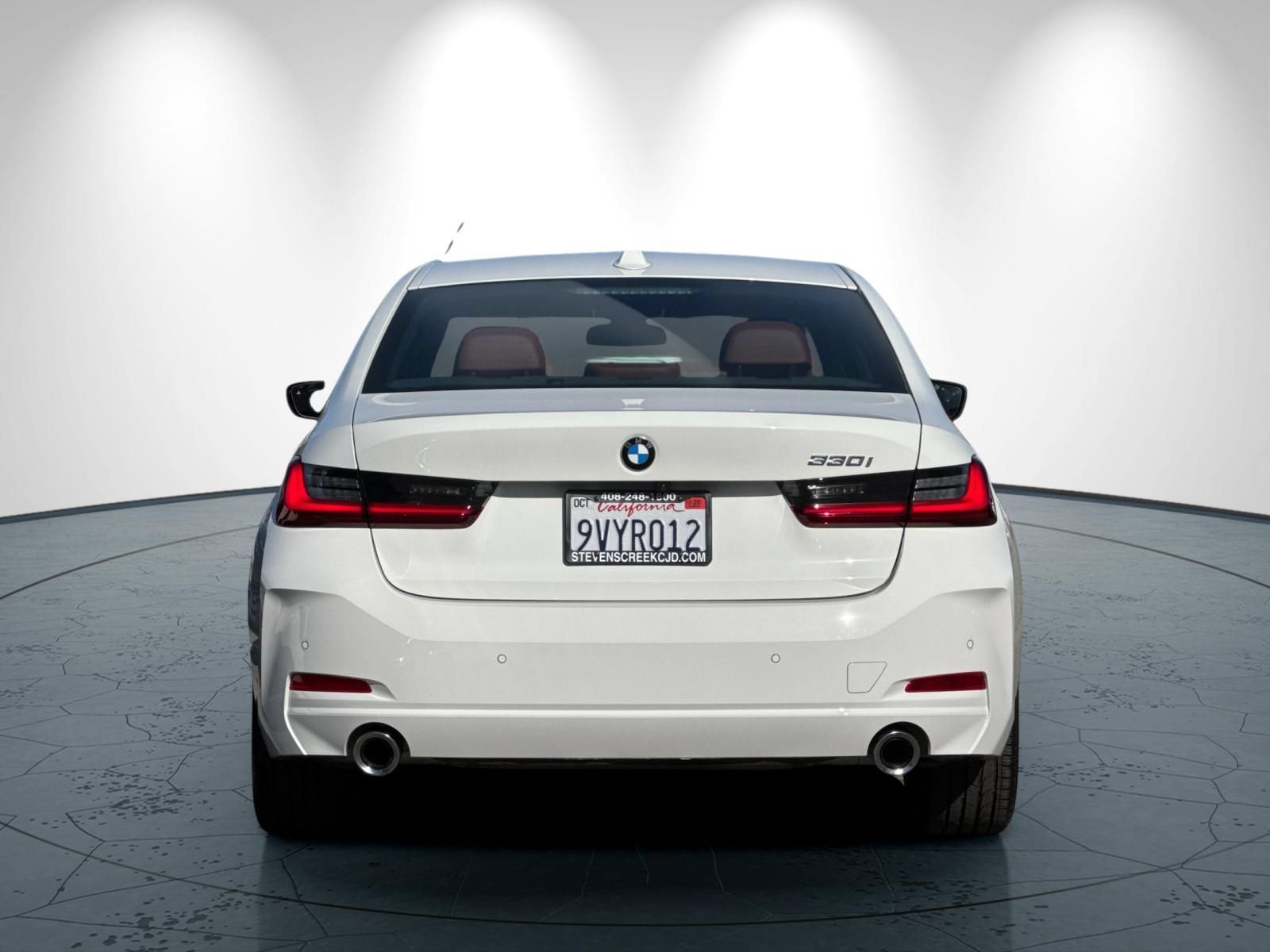 Used 2025 BMW 330i Sedan w/ Premium Package RWD image 5