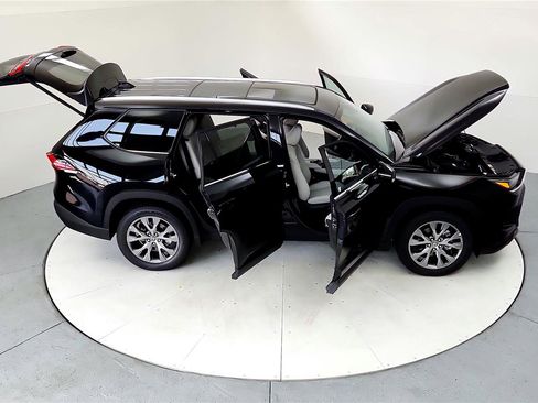 Certified 2024 Toyota Grand Highlander Limited image 28