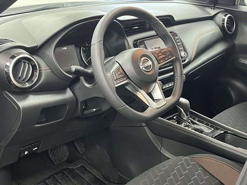 Used 2024 Nissan Kicks SR image 12