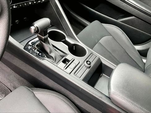 Used 2022 Kia K5 LXS image 14