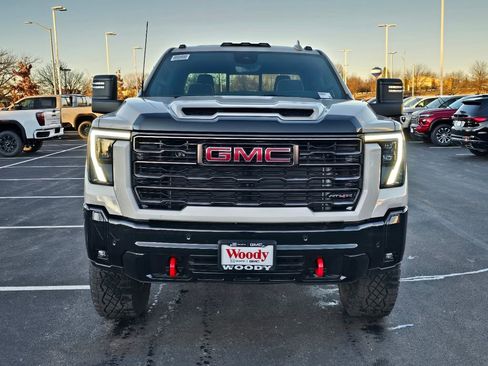 New 2026 GMC Sierra 2500 AT4X image 3