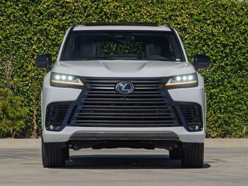 New 2026 Lexus LX 700h Luxury w/ Appearance Package AWD/4WD image 4