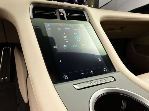 Used 2025 Porsche Taycan RWD image 11