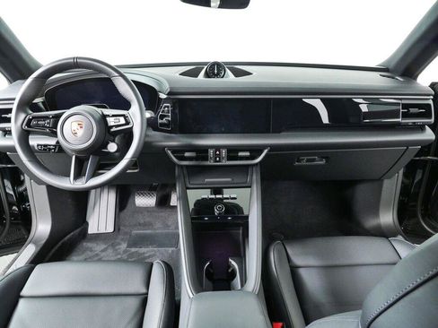 New 2026 Porsche Macan 4 Electric AWD/4WD image 20