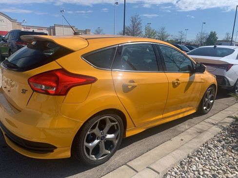 Used 2016 Ford Focus ST w/ Equipment Group 402A FWD image 6