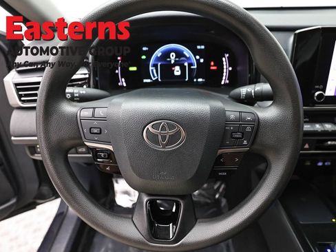 Used 2025 Toyota Camry LE FWD image 10