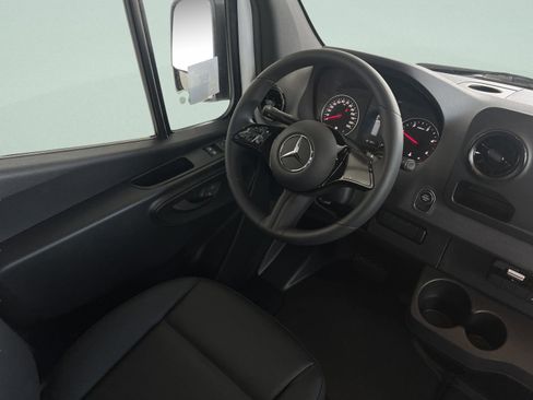 New 2025 Mercedes-Benz Sprinter 2500 image 14
