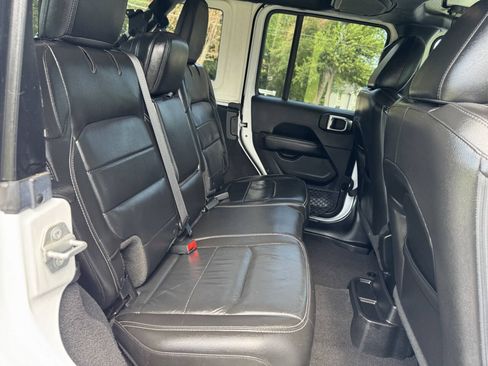 Used 2018 Jeep Wrangler Unlimited Sahara w/ Dual Top Group AWD/4WD image 37