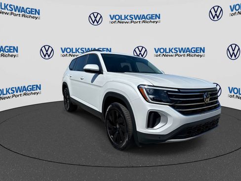 Certified 2026 Volkswagen Atlas SE FWD image 16