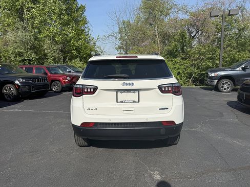 Used 2020 Jeep Compass Latitude AWD/4WD image 5