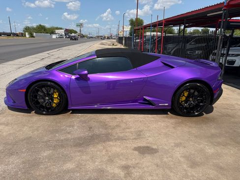 Used 2021 Lamborghini Huracan EVO RWD image 26