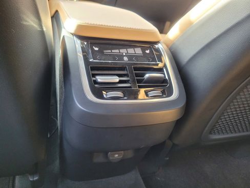 Certified 2023 Volvo XC90 B6 Ultimate w/ Protection Package Premier image 15