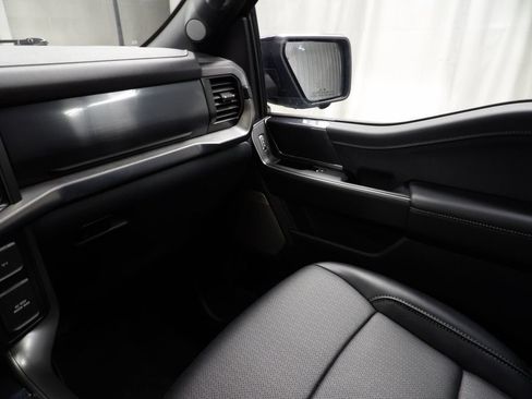 Used 2025 Ford F150 Lariat AWD/4WD image 35