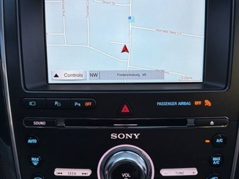 Used 2017 Ford Explorer Limited w/ Equipment Group 301A AWD/4WD image 19
