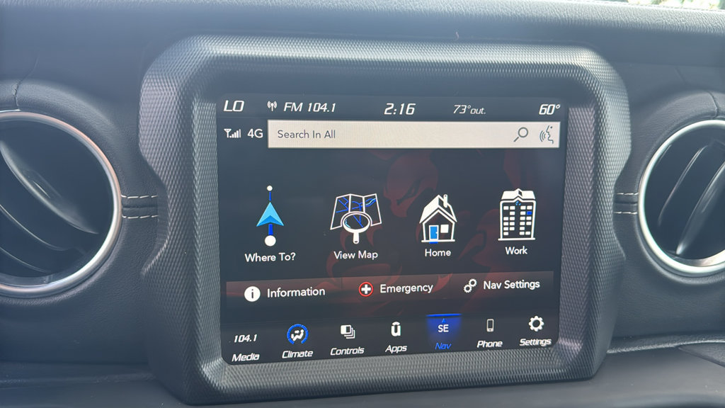 Used 2022 Jeep Wrangler Unlimited Sahara AWD/4WD image 17
