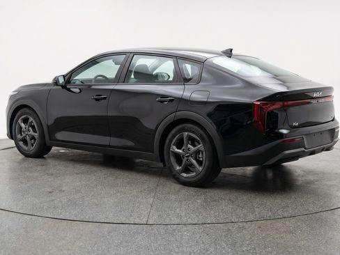 Used 2025 Kia K4 LXS image 6