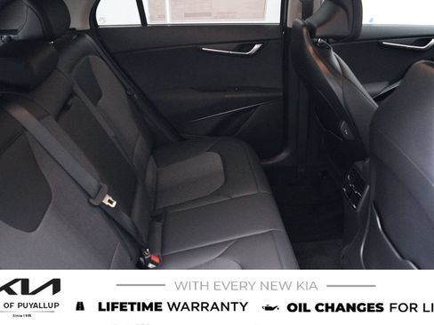 New 2026 Kia Niro EX FWD image 14