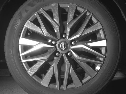 Used 2025 Nissan Altima 2.5 SV FWD image 18