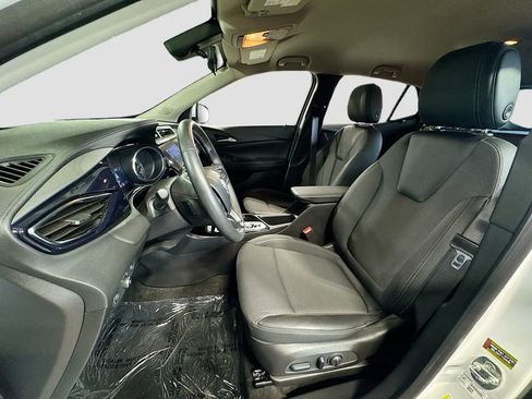 Used 2022 Buick Encore GX Select w/ Sport Touring Package image 12