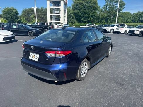 Used 2024 Toyota Corolla LE FWD image 4