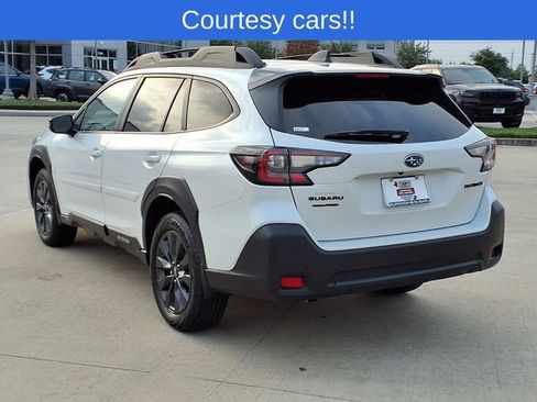 Certified 2025 Subaru Outback Onyx Edition AWD/4WD image 2