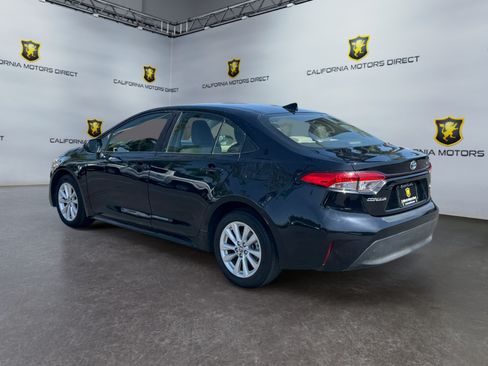 Used 2023 Toyota Corolla LE w/ LE Convenience Package FWD image 3