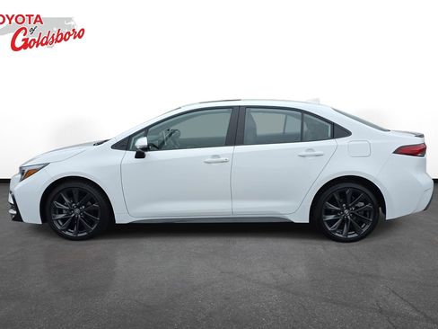 Used 2025 Toyota Corolla XSE image 8