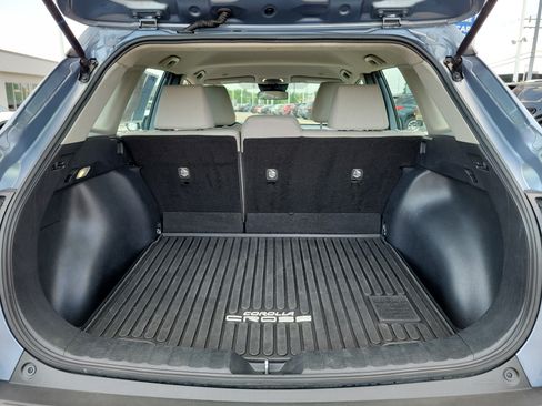 Used 2023 Toyota Corolla Cross L AWD/4WD image 9
