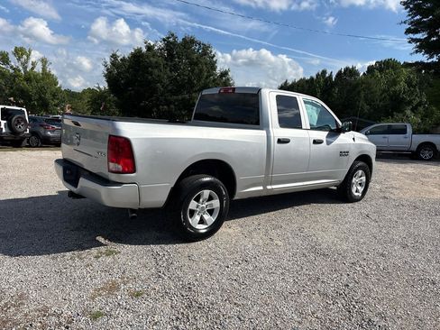 Used 2018 RAM 1500 Express AWD/4WD image 9