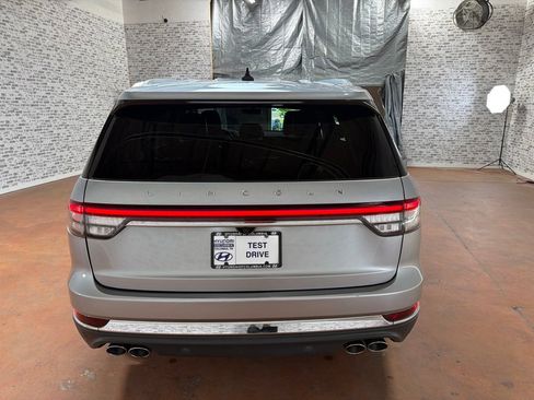 Used 2022 Lincoln Aviator 2WD image 6