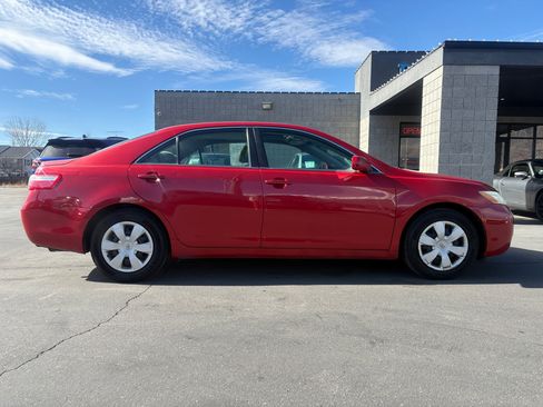 Used 2009 Toyota Camry image 4