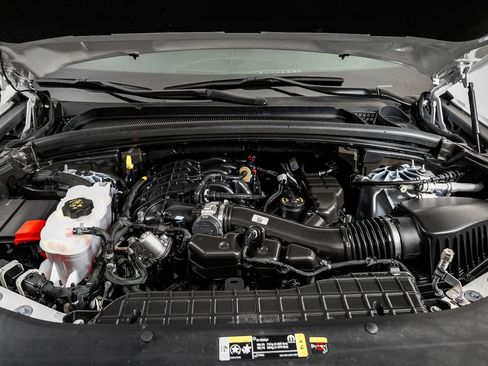 Used 2025 Jeep Grand Cherokee Limited w/ Luxury Tech Group II RWD image 42