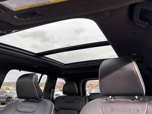 Used 2022 Jeep Grand Cherokee Summit image 31