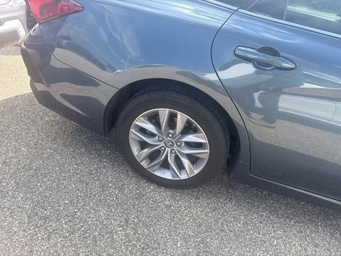 Used 2019 Toyota Avalon XLE w/ Moonroof Package FWD image 4