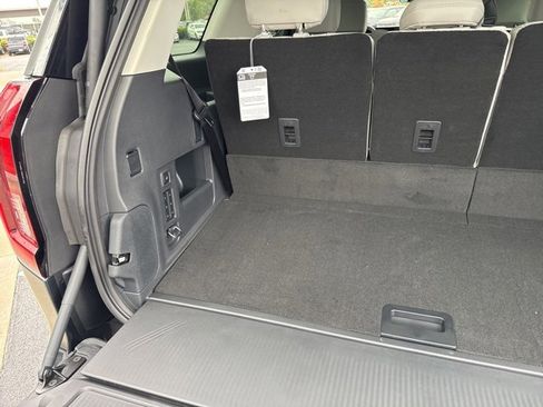 New 2025 Ford Expedition Active image 41