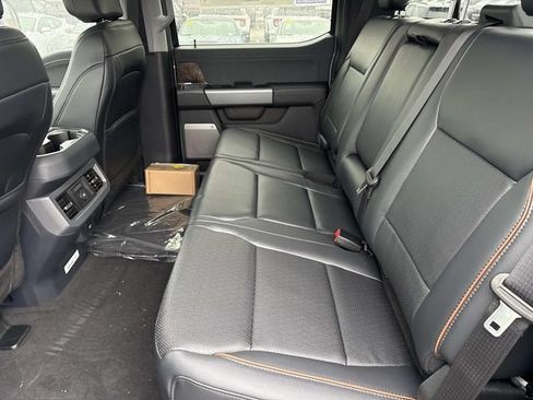 New 2026 Ford F250 Lariat w/ Black Appearance Package AWD/4WD image 18
