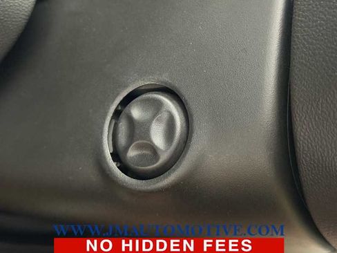 Used 2016 Chevrolet Impala LTZ w/ Enhanced Convenience Package image 40