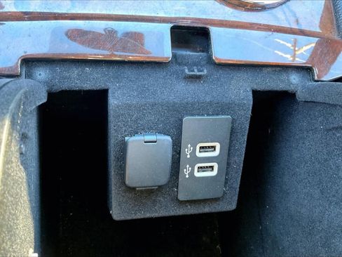 Used 2016 Lincoln Navigator Select image 32