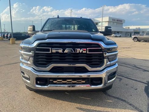Used 2025 RAM 2500 Big Horn w/ Safety Group AWD/4WD image 2