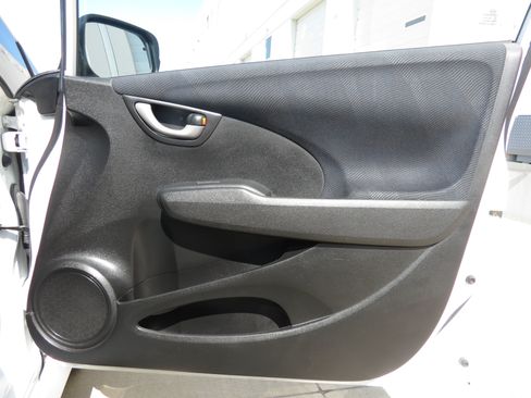 Used 2009 Honda Fit Sport image 26