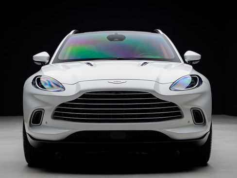 Used 2023 Aston Martin DBX AWD/4WD image 8