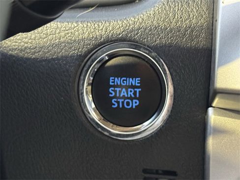 Used 2022 Toyota 4Runner SR5 image 18