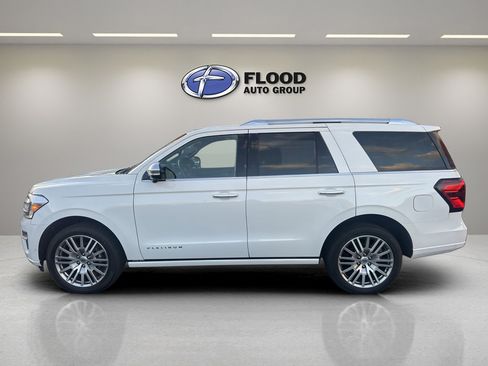 Certified 2022 Ford Expedition Platinum image 4