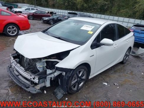 Used 2019 Toyota Prius Limited image 3