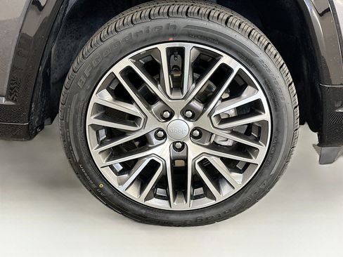 Used 2022 Jeep Compass Limited w/ Elite Group AWD/4WD image 36