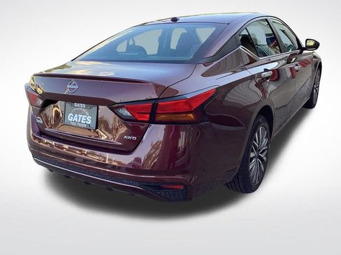 Used 2025 Nissan Altima 2.5 SV AWD/4WD image 10