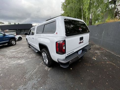 Used 2018 GMC Sierra 1500 SLT AWD/4WD image 4