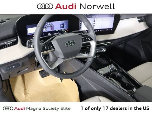 New 2026 Audi Q3 quattro 2.0T AWD/4WD image 2