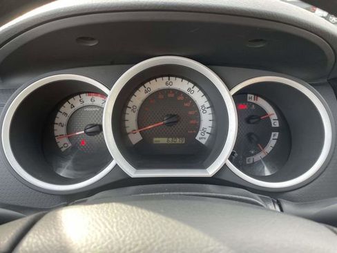 Used 2013 Toyota Tacoma Base image 17