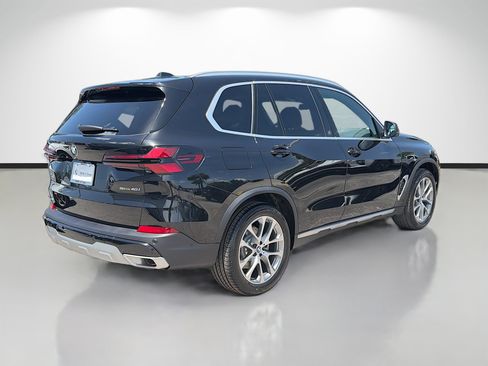 New 2026 BMW X5 sDrive40i w/ Premium Package RWD image 3